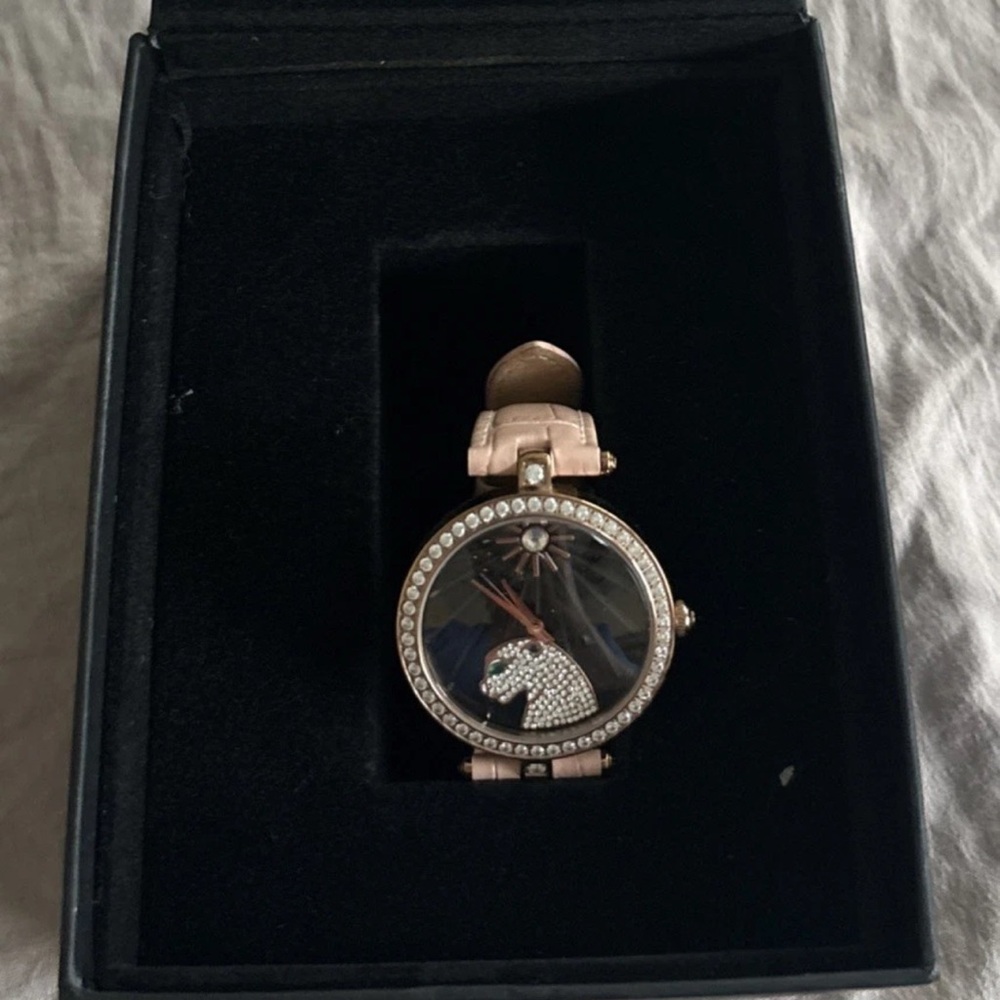 Jeulia Blush Pink Band Leopard Watch with Rose Gold Case